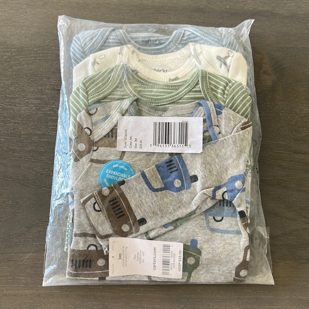 Carter’s NWT 4 pack of long sleeve boys onesies, size 3 months